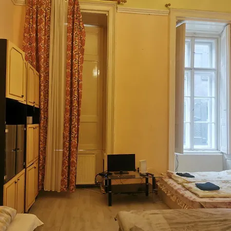 Dob In The Party District Apartment Budapest